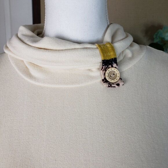 Soft Cream Button Mock Turtleneck Sweater Top womens S Small Blouse Pullover - Picture 3 of 8